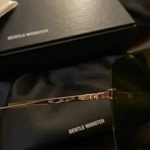 GENTLE MONSTER | Accessories | Gentle Monster Modmo Dead  display picture 1